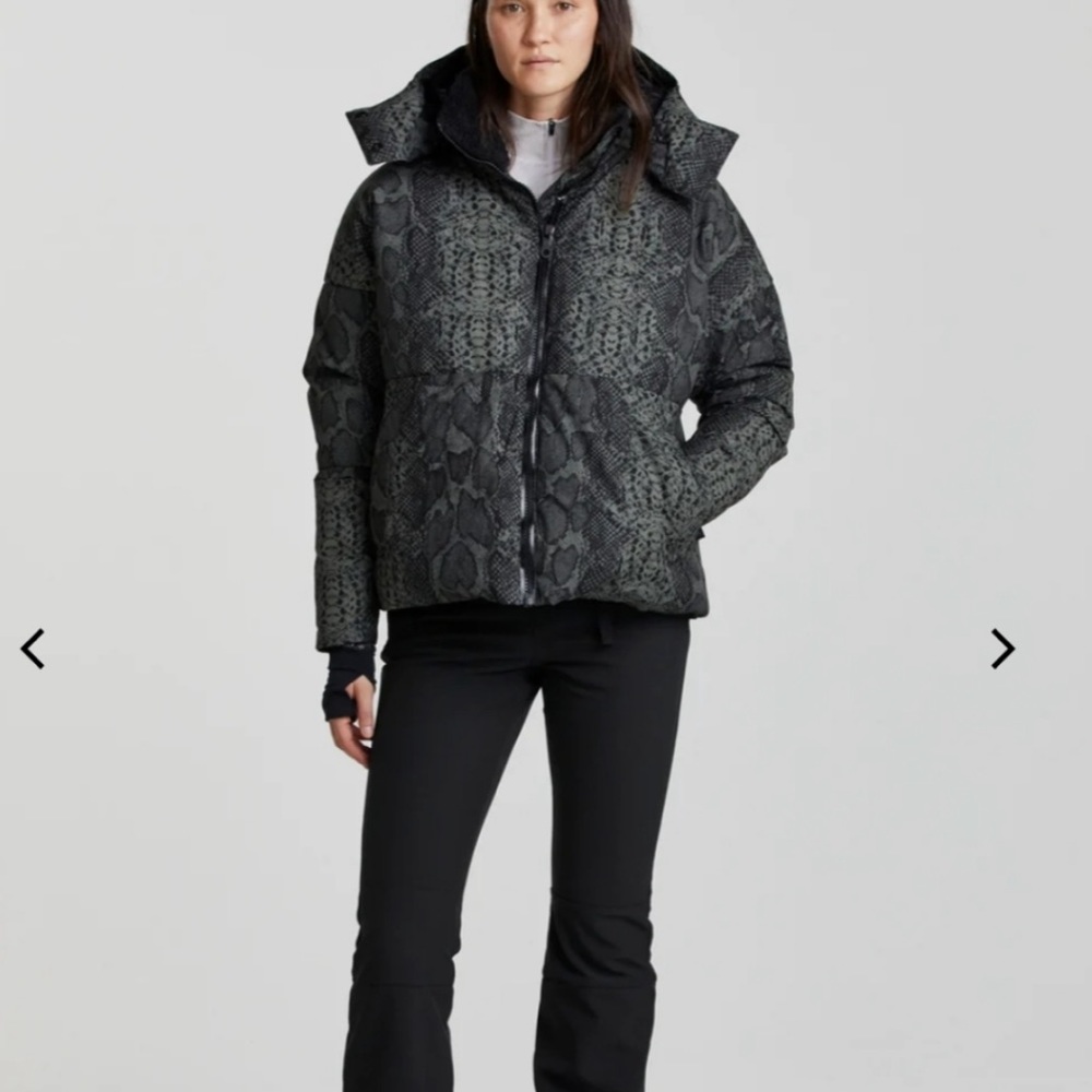 Varley Dorothy
Ski Jacket
Mono Boa XS